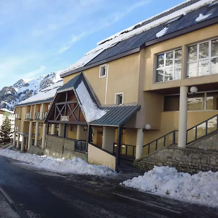 Apartment 4 Pers, Pied De Pistes, Parking, Balcon Sud, Centre Station, Proche Commerces - Fr-1-404-12